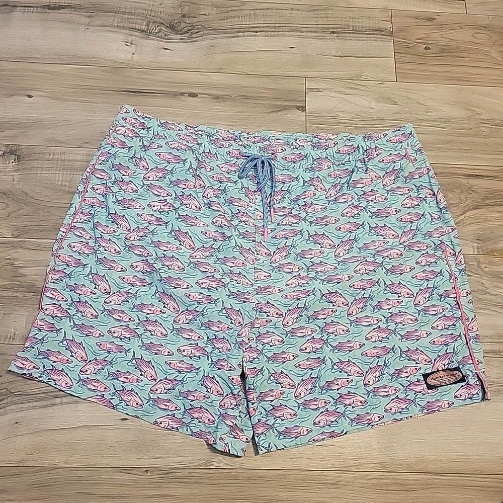Vineyard Vines Swim Trunks Mens XL Blue Pink Crappy Fish AOP Beach Poolside - Picture 2 of 10